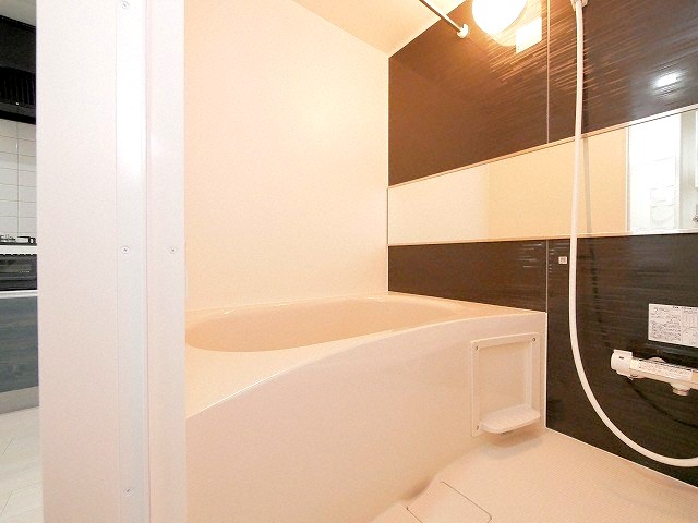 バス・シャワールーム　※同シリーズタイプのお部屋です。