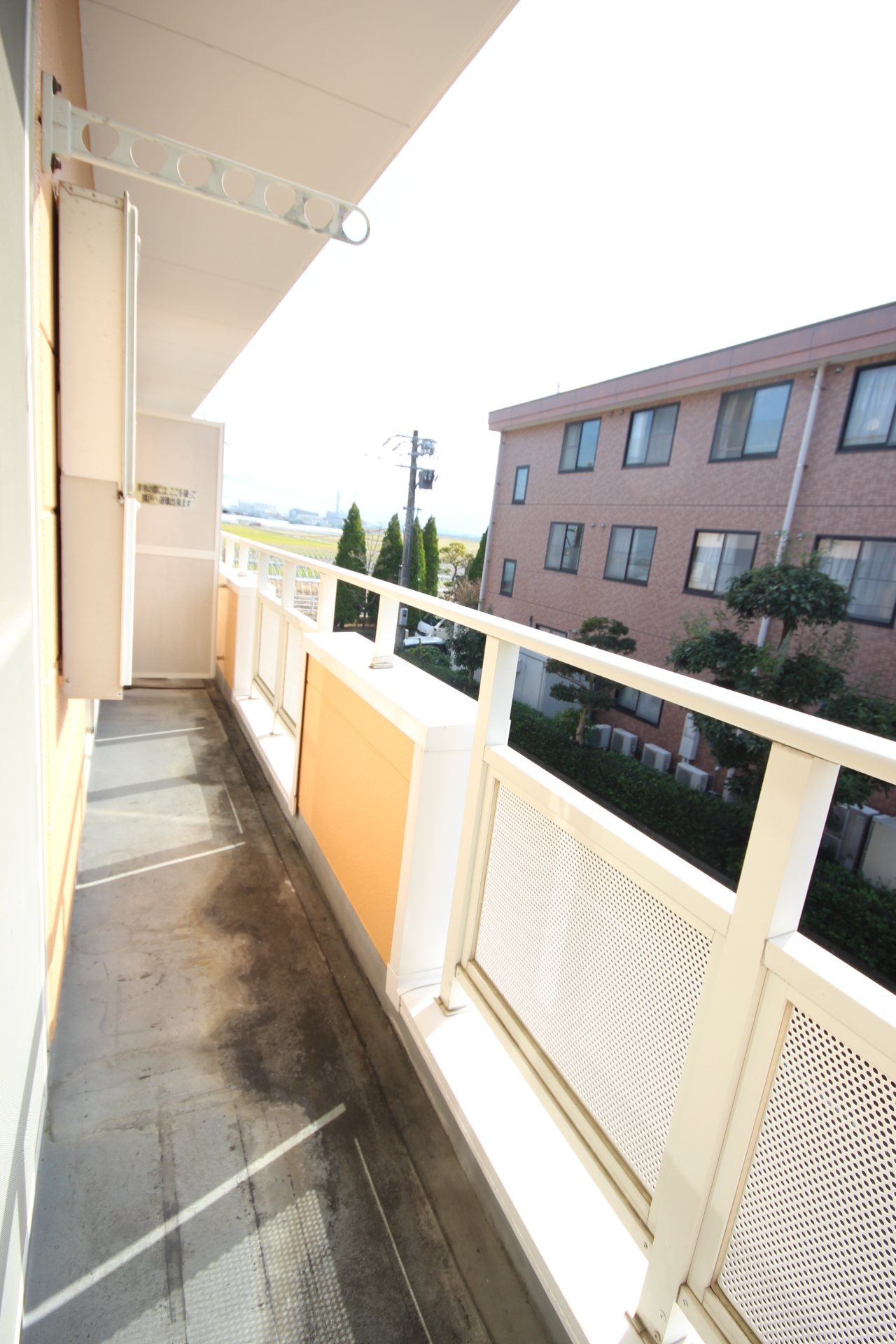 バルコニー　1Fですが、バルコニーになっております。