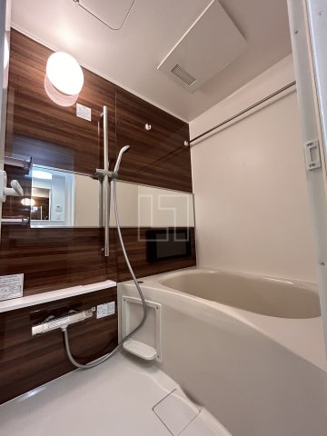 バス・シャワールーム　Vinoプレジオ本町　バスルーム