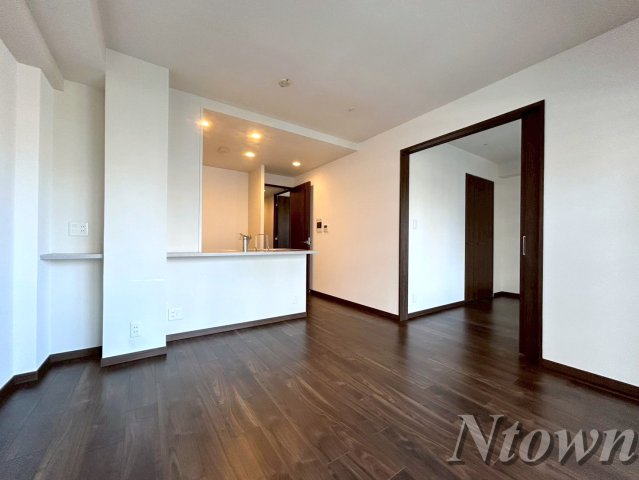 居室・リビング　こちらのリビングで趣味の時間をお楽しみください