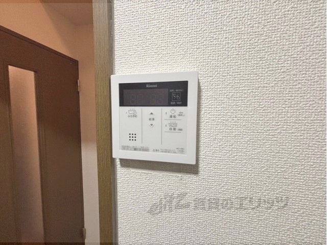 その他設備　給湯器リモコン