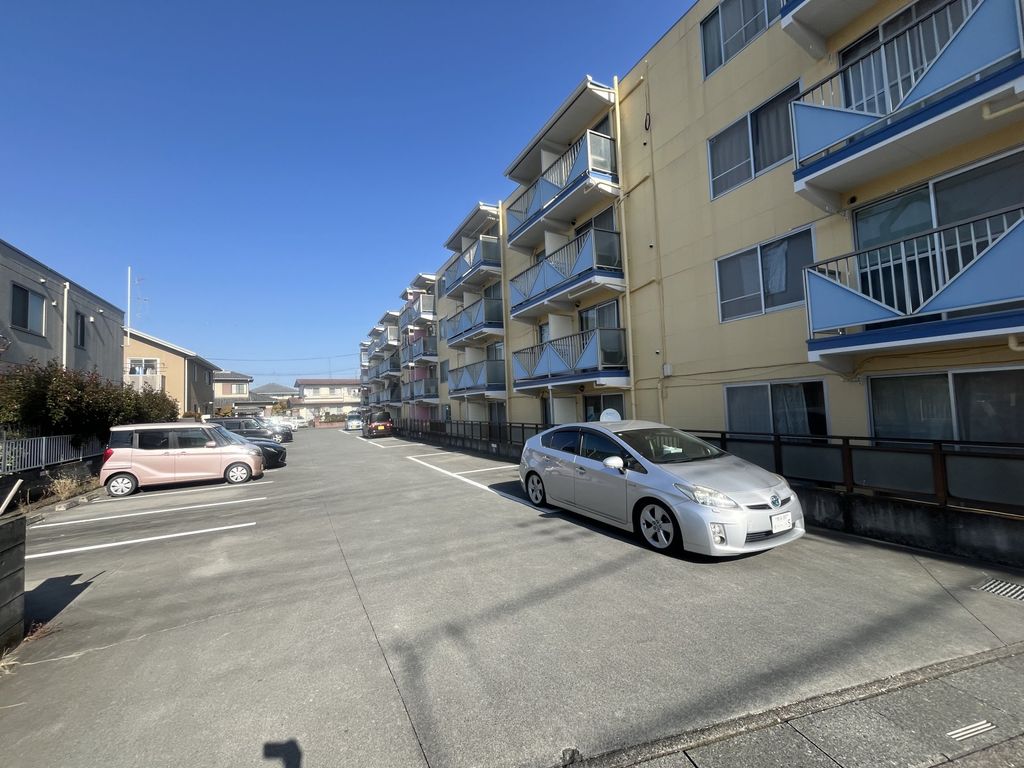 駐車場　駐車場