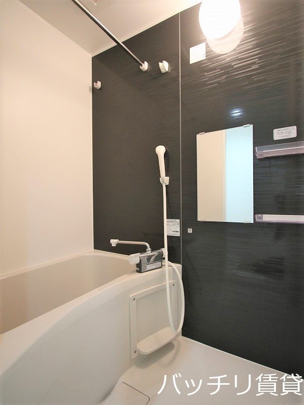 バス・シャワールーム　同室タイプの反転画像掲載の為現況を優先します。