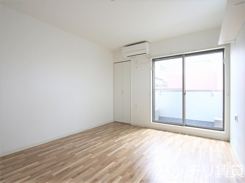 バルコニー　同室タイプの反転画像掲載の為現況を優先します。