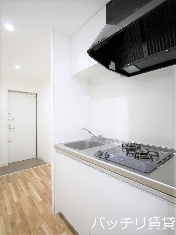 キッチン　同室タイプの反転画像掲載の為現況を優先します。