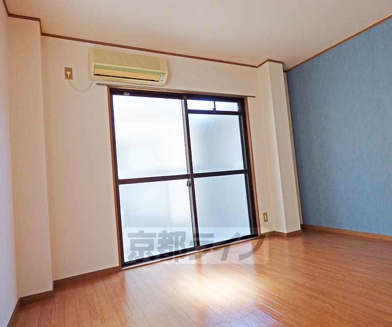 居室・リビング　綺麗な室内です。