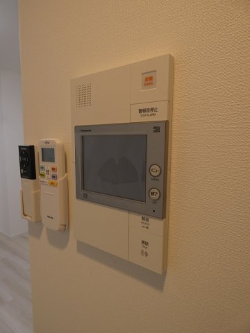 セキュリティ　来訪者が確認できる女性に安心の「TVモニターホン」