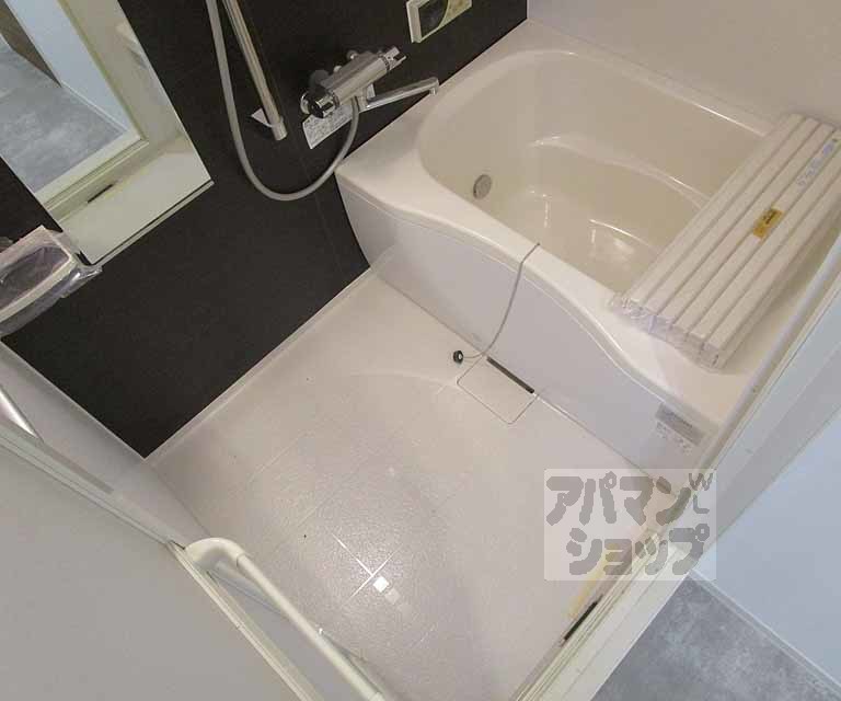 バス・シャワールーム　２０２号室の写真です。