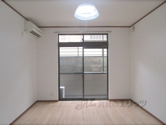 居室・リビング　洋室