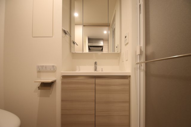 洗面設備　※別号室の参考写真です※