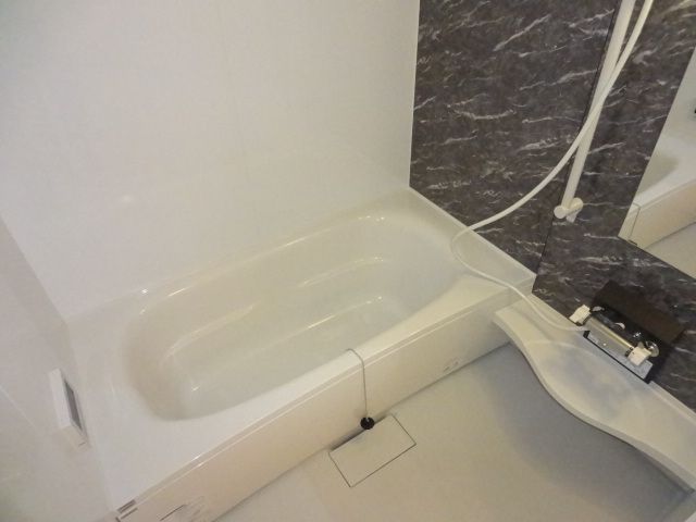 バス・シャワールーム　♪ゆーったり広々1坪バス♪