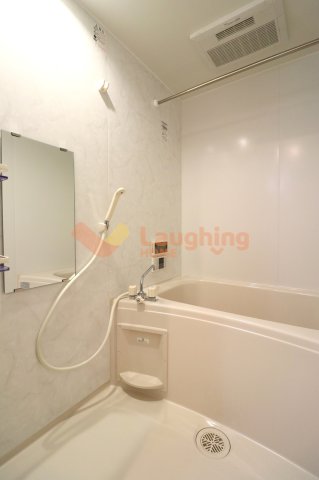 バス・シャワールーム　ゆったり過ごせるお風呂です