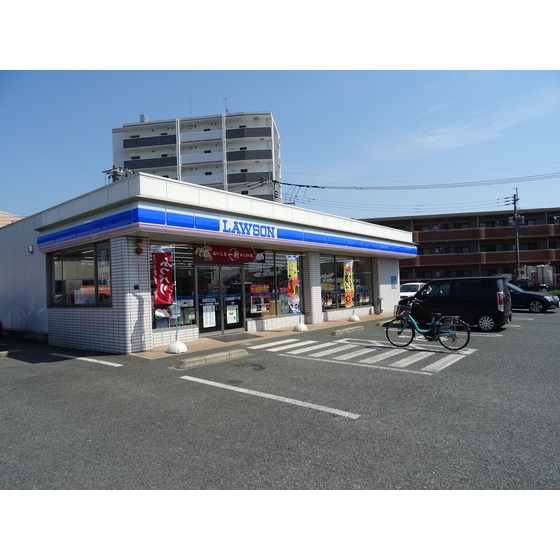コンビニ　ローソン熊本長嶺西店（コンビニ）まで378m