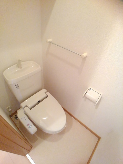 メゾン ド プロバンス Aのトイレ写真