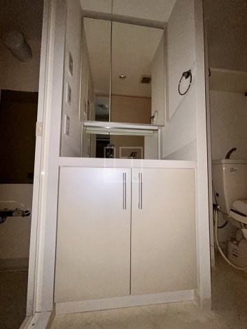 洗面設備　グランマーレ天満橋　独立洗面化粧台