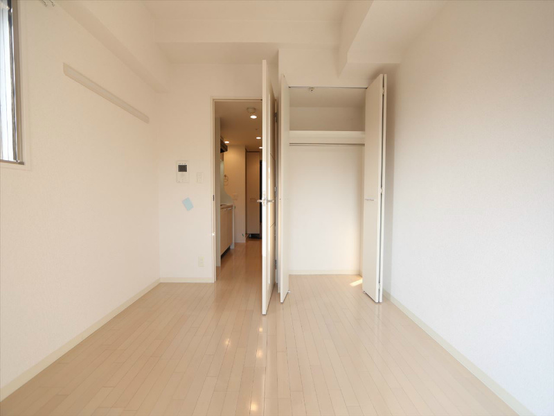 その他部屋・スペース　洋室6.4帖　クローゼット付（収納充実してます）