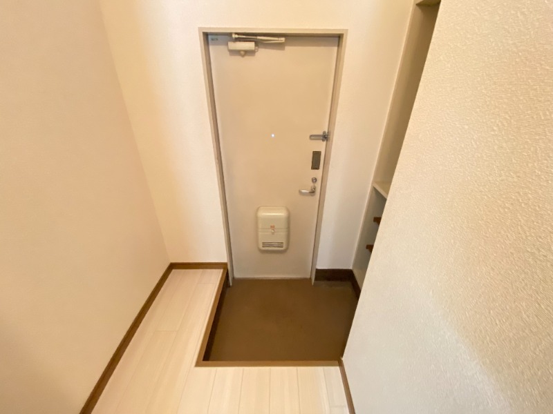 玄関　※他号室イメージ