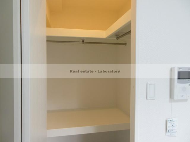 収納　モデルルームの写真です(203号室)