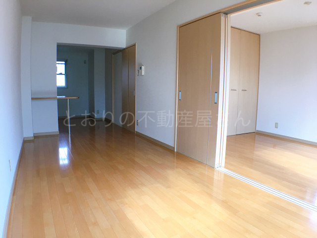 居室・リビング　ナチュラル系カラーのリビング