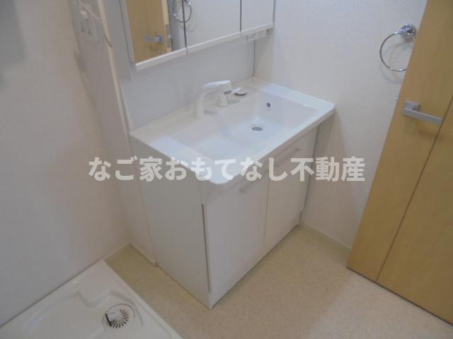 洗面設備　モデルルーム セント・レジーナ　セントレジーナ　お問合せはな