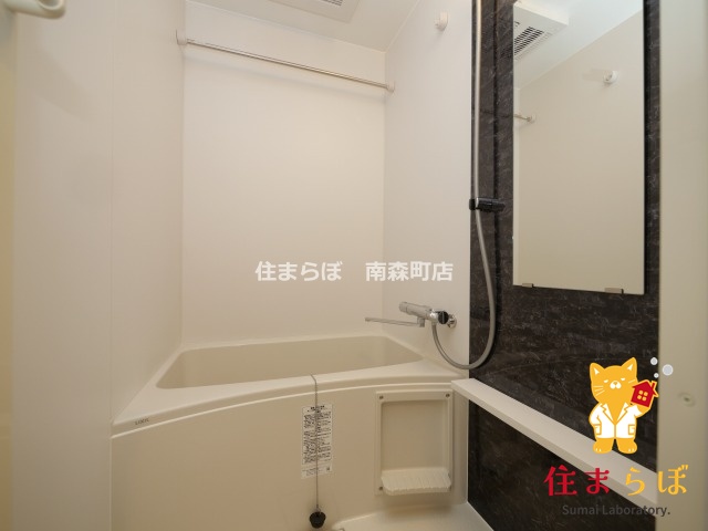 バス・シャワールーム　「見た目じゃなく、心に“しっくりくる”を大切に。」