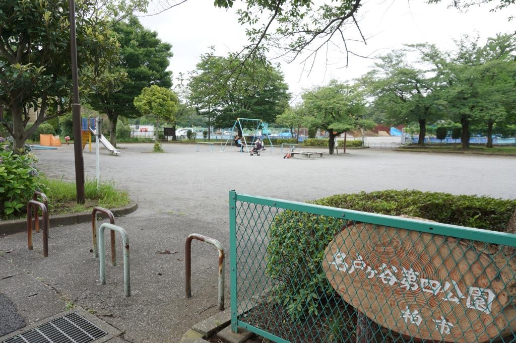 公園　名戸ヶ谷第四公園（公園）まで615m