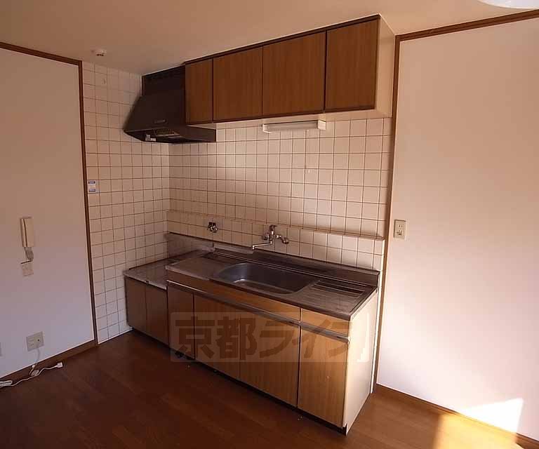 キッチン　シンプルなファミリーキッチン。