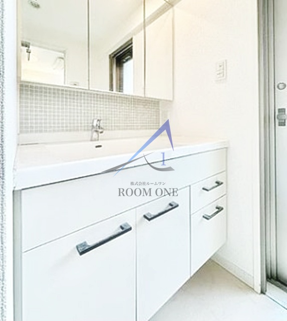 洗面設備　洗面台です。