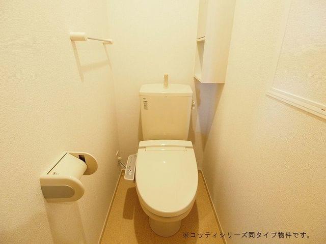 トイレ　※同仕様写真