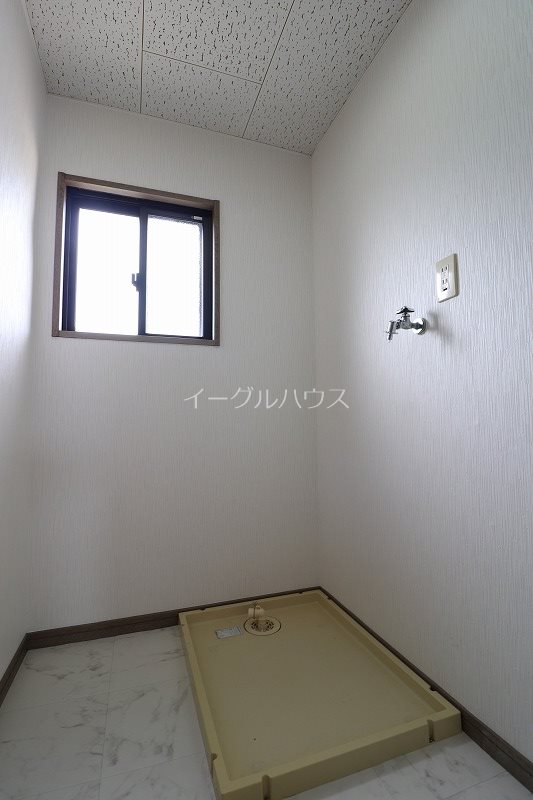 洗面設備　別部屋写真使用