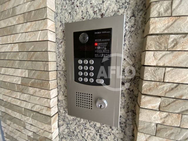 セキュリティ　エスヴェール北梅田　オートロック