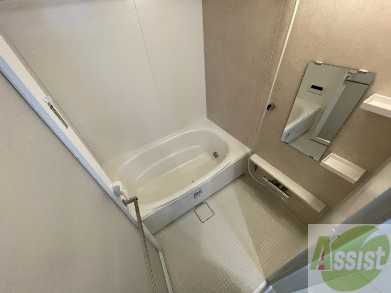 バス・シャワールーム　お風呂になります。一日の疲れを癒してくださいね。