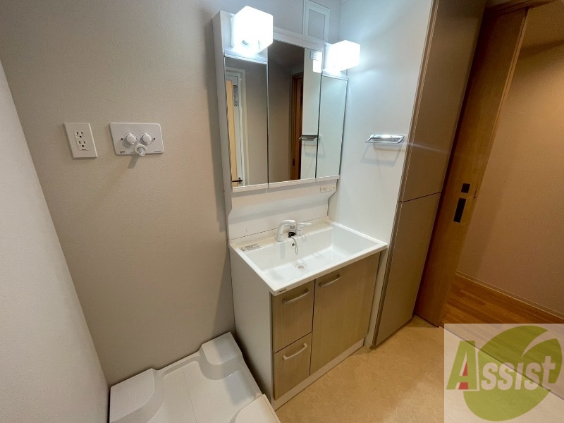 洗面設備　シャンプードレッサーで身支度もラクラクです！