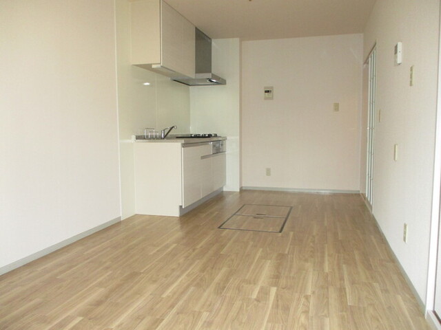 居室・リビング　Ｅ１０２（リビング）