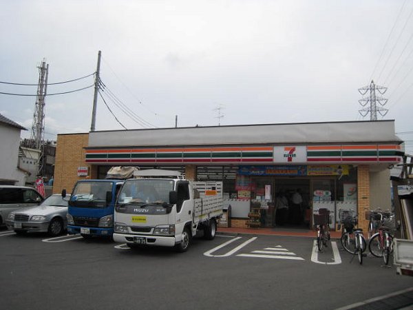 コンビニ　セブンイレブン（コンビニ）まで170m