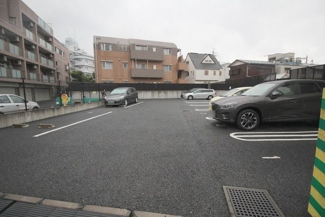駐車場　★物件の隣に駐車場ございます★