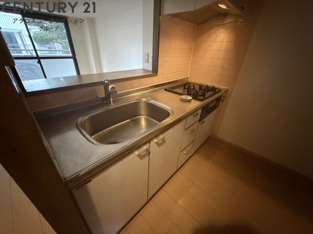 キッチン　3口ガスコンロのキッチンです！