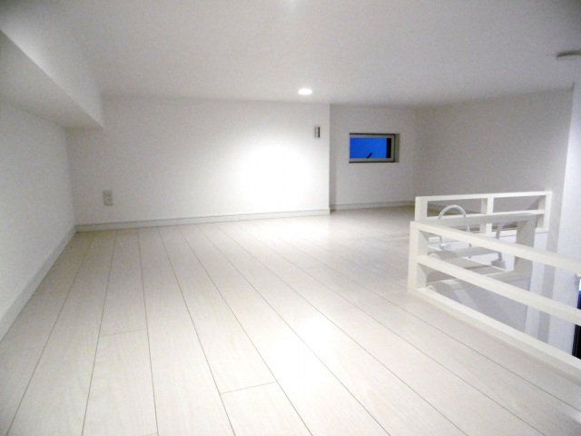 その他部屋・スペース　ロフト5.9帖と広めです。