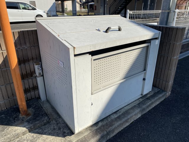 その他　ゴミ捨て場（その他）まで70m