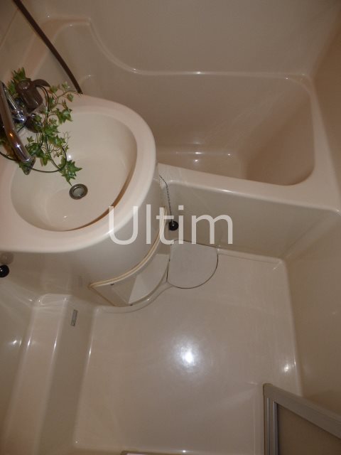 バス・シャワールーム　別部屋のお写真です。ご参考までに！