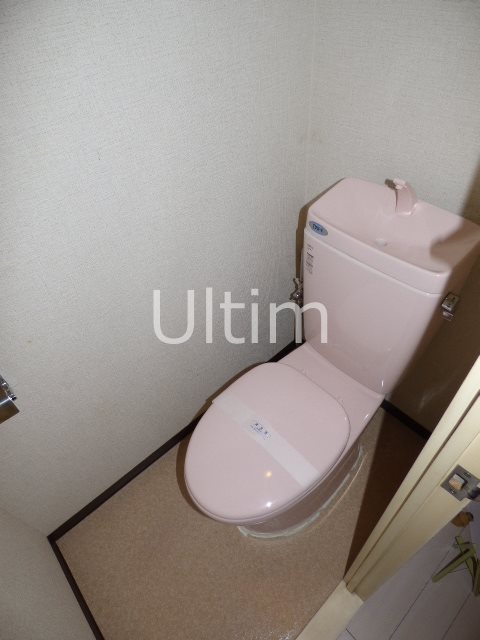 トイレ　別部屋のお写真です。ご参考までに！