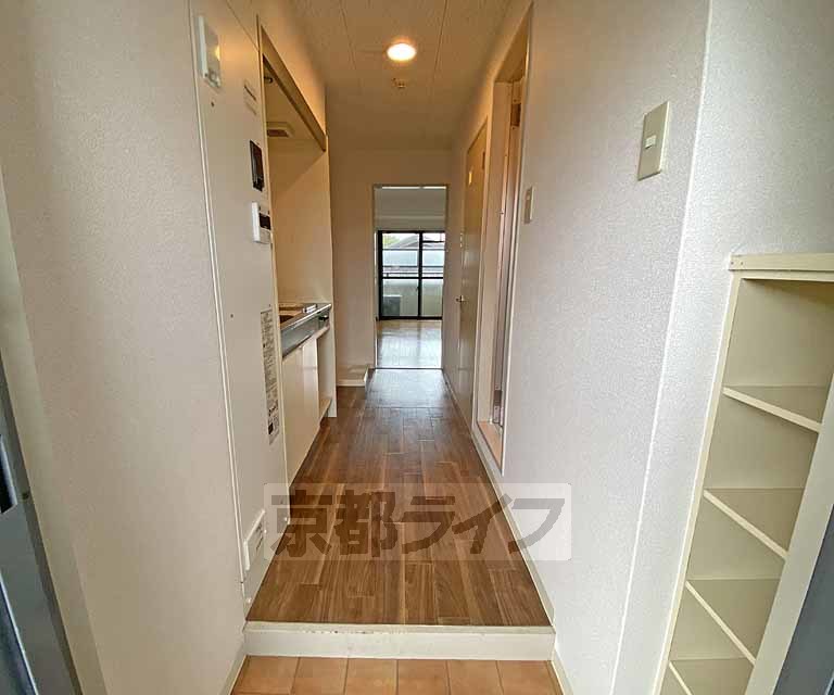 その他部屋・スペース　玄関から見たところです。