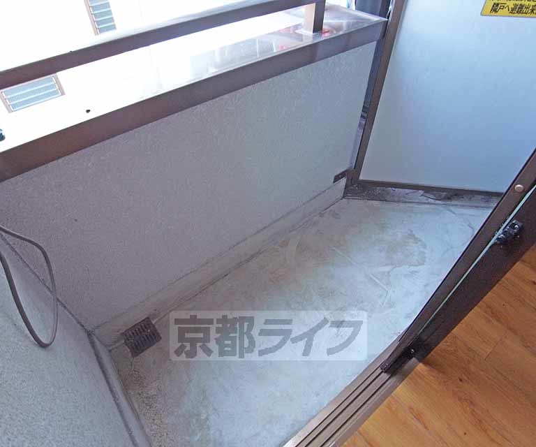 バルコニー　奥行きのあるバルコニーです。