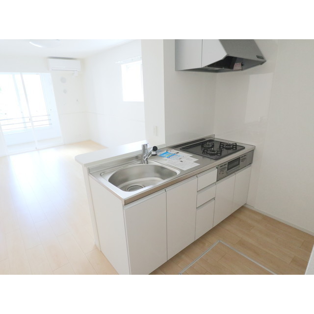 キッチン　※同型別部屋画像使用中