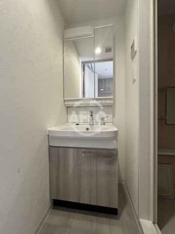 洗面設備　プレサンス九条グランデリーヴ　独立洗面台