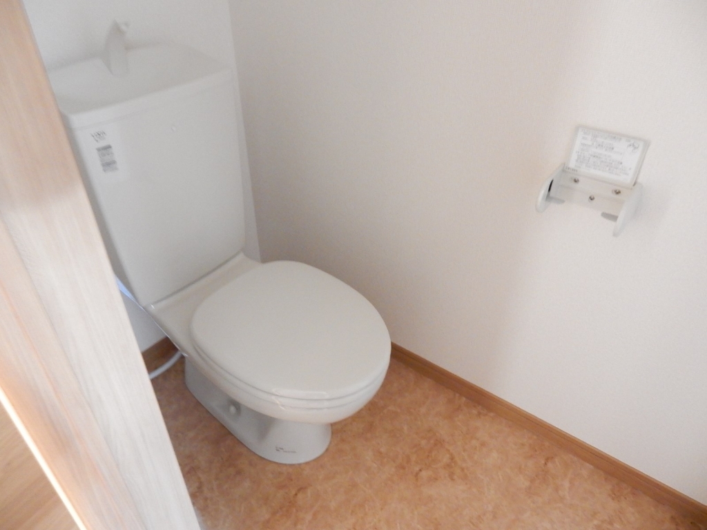 トイレ　トイレ(同型タイプ)