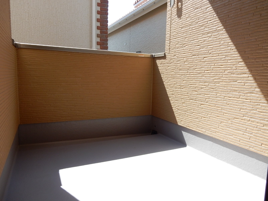 バルコニー　2階のバルコニー(同型タイプ)