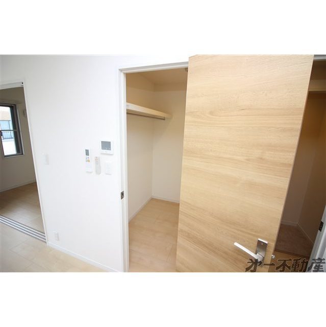 収納　ウォークインクローゼット