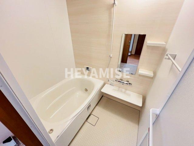 バス・シャワールーム　※同物件反転タイプの写真でございます※現況を優先します※