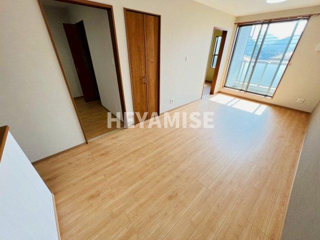 居室・リビング　※同物件反転タイプの写真でございます※現況を優先します※